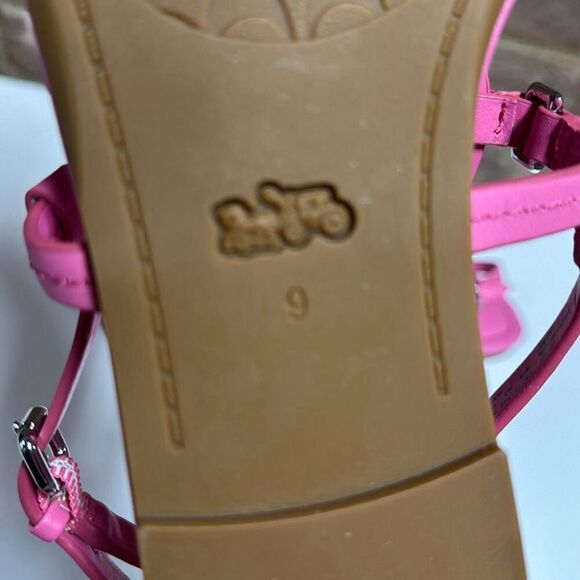 Coach Women’s Jeri Petunia Pink Leather Thong Sandals Size 9B NEW - Picture 9 of 9
